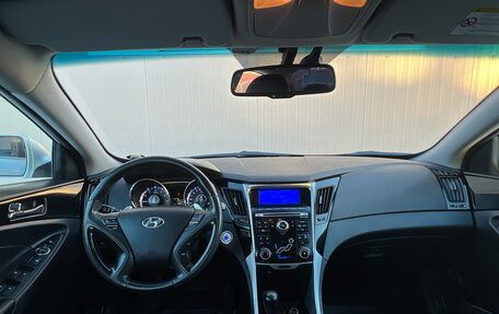 Hyundai Sonata VI, 2011 год, 1 112 000 рублей, 11 фотография