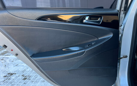 Hyundai Sonata VI, 2011 год, 1 112 000 рублей, 20 фотография