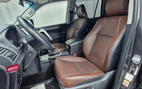 Toyota Land Cruiser Prado 150 рестайлинг 2, 2019 год, 6 370 000 рублей, 6 фотография