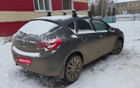 Opel Astra J, 2011 год, 400 000 рублей, 3 фотография