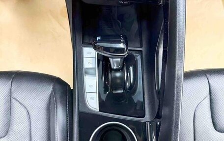 Hyundai Elantra, 2022 год, 1 150 000 рублей, 12 фотография