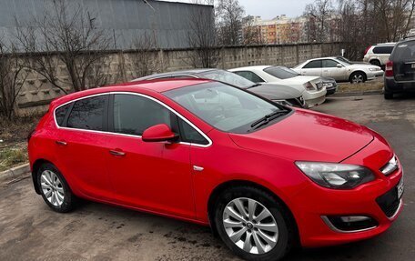 Opel Astra J, 2013 год, 900 000 рублей, 2 фотография