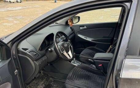 Hyundai Solaris II рестайлинг, 2012 год, 990 000 рублей, 7 фотография