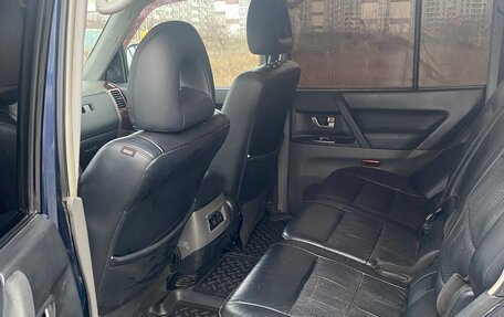 Mitsubishi Pajero III рестайлинг, 2003 год, 700 000 рублей, 13 фотография