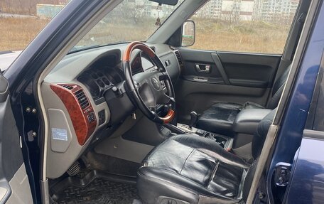 Mitsubishi Pajero III рестайлинг, 2003 год, 700 000 рублей, 9 фотография