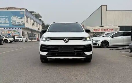 Volkswagen Tharu, 2025 год, 1 900 000 рублей, 2 фотография