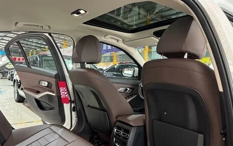 BMW 3 серия, 2021 год, 2 640 000 рублей, 7 фотография