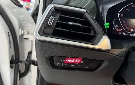 BMW 3 серия, 2021 год, 2 640 000 рублей, 12 фотография