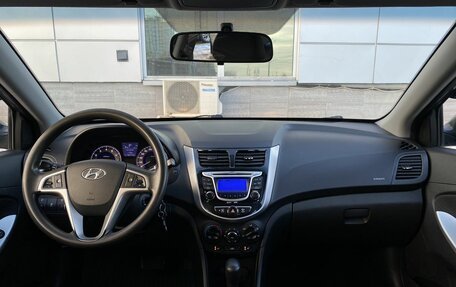 Hyundai Solaris II рестайлинг, 2013 год, 899 000 рублей, 11 фотография