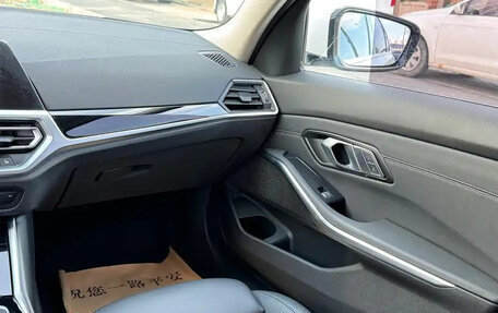 BMW 3 серия, 2020 год, 2 700 000 рублей, 17 фотография