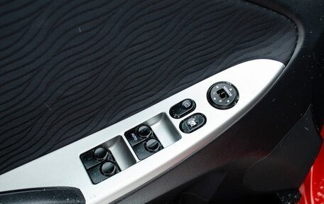 Hyundai Solaris II рестайлинг, 2011 год, 647 000 рублей, 13 фотография