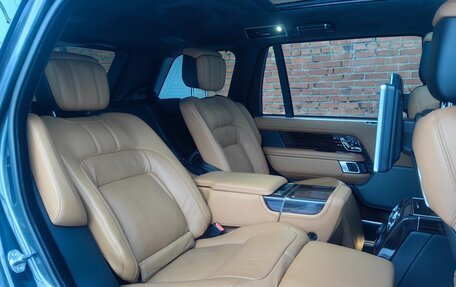 Land Rover Range Rover IV рестайлинг, 2018 год, 8 500 000 рублей, 17 фотография