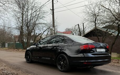 Volkswagen Jetta VI, 2015 год, 1 470 000 рублей, 2 фотография