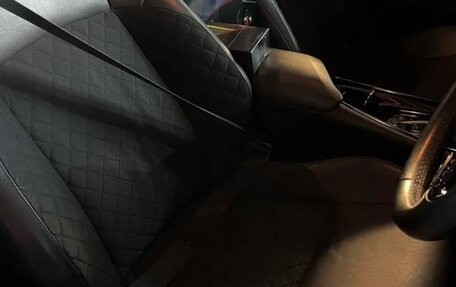 Toyota C-HR I рестайлинг, 2017 год, 2 150 000 рублей, 12 фотография