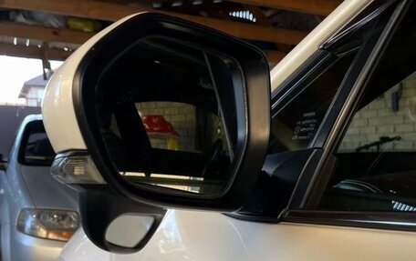 Toyota C-HR I рестайлинг, 2017 год, 2 150 000 рублей, 18 фотография