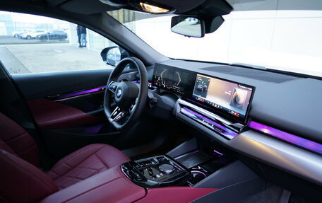 BMW 5 серия, 2024 год, 7 490 000 рублей, 9 фотография