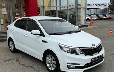 KIA Rio III рестайлинг, 2015 год, 930 000 рублей, 3 фотография