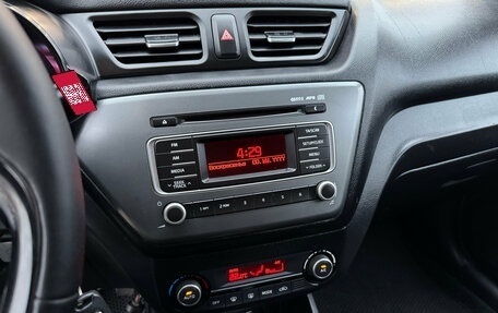 KIA Rio III рестайлинг, 2015 год, 930 000 рублей, 10 фотография