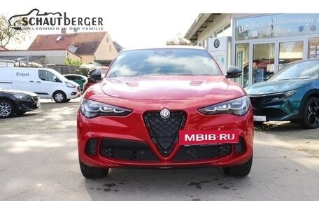 Alfa Romeo Stelvio, 2025 год, 15 550 000 рублей, 2 фотография
