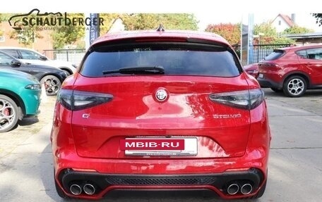 Alfa Romeo Stelvio, 2025 год, 15 550 000 рублей, 6 фотография