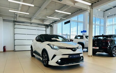 Toyota C-HR I рестайлинг, 2019 год, 2 149 900 рублей, 8 фотография