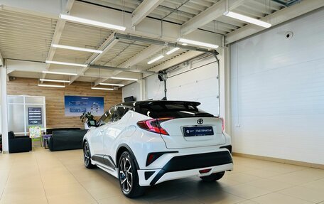 Toyota C-HR I рестайлинг, 2019 год, 2 149 900 рублей, 4 фотография