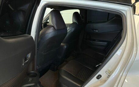 Toyota C-HR I рестайлинг, 2019 год, 2 149 900 рублей, 17 фотография