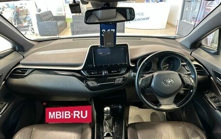Toyota C-HR I рестайлинг, 2019 год, 2 149 900 рублей, 16 фотография