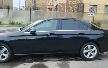 Mercedes-Benz E-Класс, 2019 год, 3 900 000 рублей, 5 фотография
