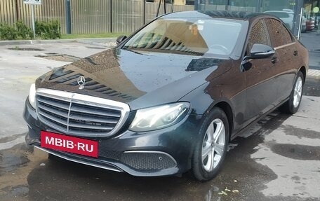 Mercedes-Benz E-Класс, 2019 год, 3 900 000 рублей, 3 фотография