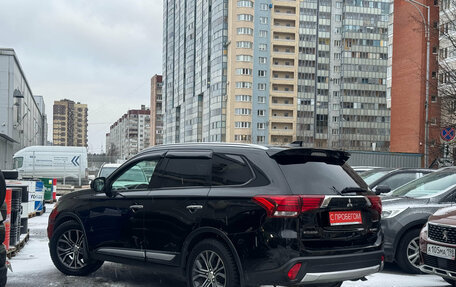 Mitsubishi Outlander III рестайлинг 3, 2015 год, 1 299 000 рублей, 4 фотография