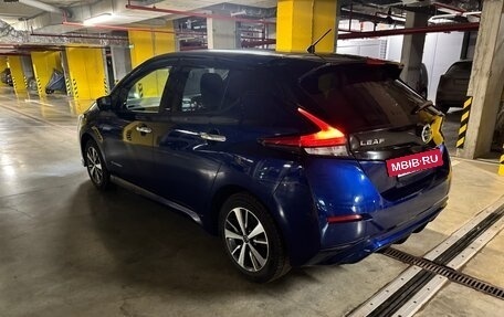 Nissan Leaf II, 2019 год, 1 970 000 рублей, 10 фотография