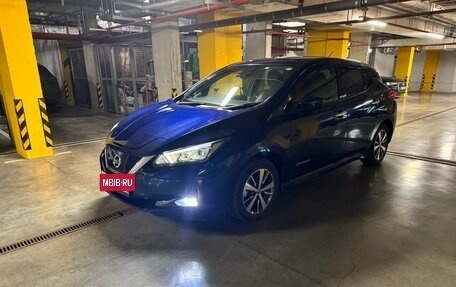 Nissan Leaf II, 2019 год, 1 970 000 рублей, 3 фотография