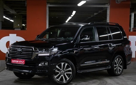 Toyota Land Cruiser 200, 2018 год, 5 798 000 рублей, 1 фотография