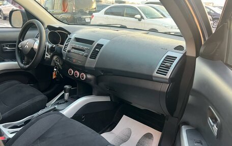 Mitsubishi Outlander III рестайлинг 3, 2007 год, 1 099 999 рублей, 12 фотография