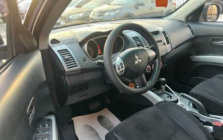 Mitsubishi Outlander III рестайлинг 3, 2007 год, 1 099 999 рублей, 10 фотография
