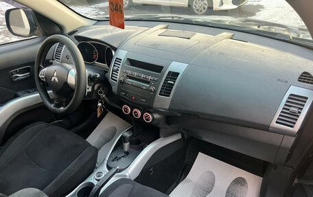 Mitsubishi Outlander III рестайлинг 3, 2007 год, 1 099 999 рублей, 13 фотография