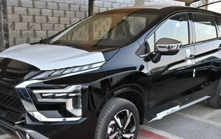 Mitsubishi Xpander, 2024 год, 2 440 000 рублей, 3 фотография