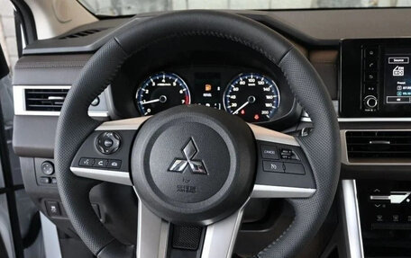 Mitsubishi Xpander, 2024 год, 2 440 000 рублей, 8 фотография