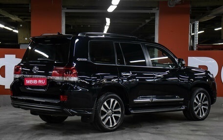 Toyota Land Cruiser 200, 2018 год, 5 798 000 рублей, 5 фотография