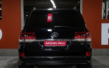 Toyota Land Cruiser 200, 2018 год, 5 798 000 рублей, 6 фотография