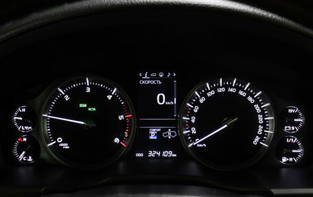 Toyota Land Cruiser 200, 2018 год, 5 798 000 рублей, 13 фотография