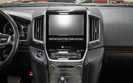 Toyota Land Cruiser 200, 2018 год, 5 798 000 рублей, 15 фотография
