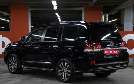 Toyota Land Cruiser 200, 2018 год, 5 798 000 рублей, 7 фотография