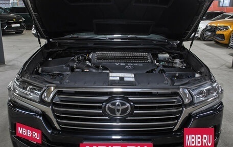 Toyota Land Cruiser 200, 2018 год, 5 798 000 рублей, 9 фотография