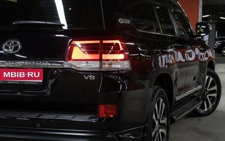 Toyota Land Cruiser 200, 2018 год, 5 798 000 рублей, 24 фотография