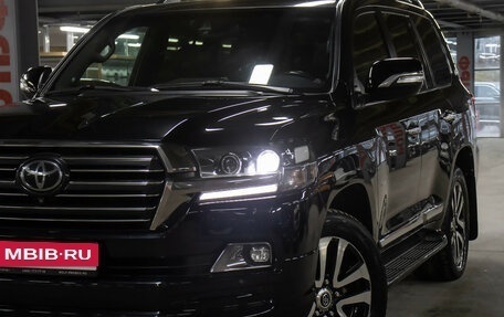 Toyota Land Cruiser 200, 2018 год, 5 798 000 рублей, 23 фотография