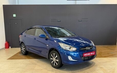 Hyundai Solaris II рестайлинг, 2011 год, 700 000 рублей, 4 фотография