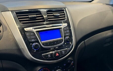 Hyundai Solaris II рестайлинг, 2011 год, 700 000 рублей, 14 фотография