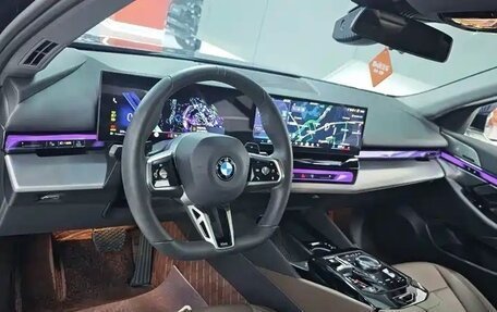 BMW 5 серия, 2025 год, 6 930 000 рублей, 6 фотография